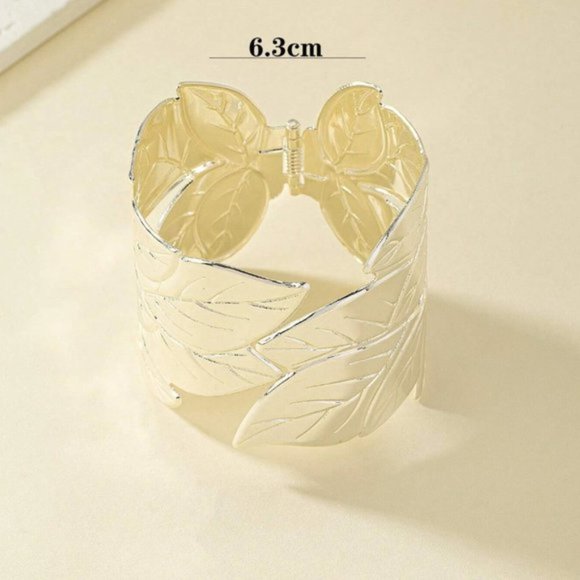 Silver Leaf Thick Bangle - Picture 4 of 4